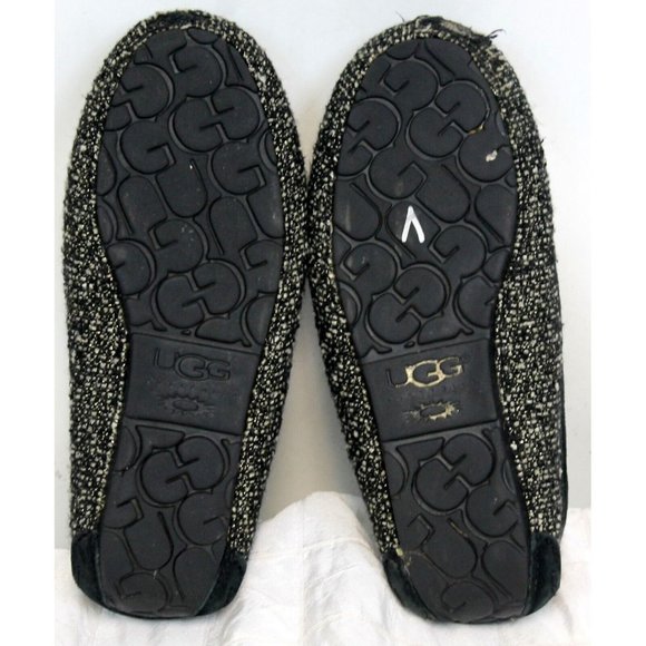 UGG Black Woman's House Slippers Size 7 Slip On Wool Lining Tweed Woven - Picture 6 of 11